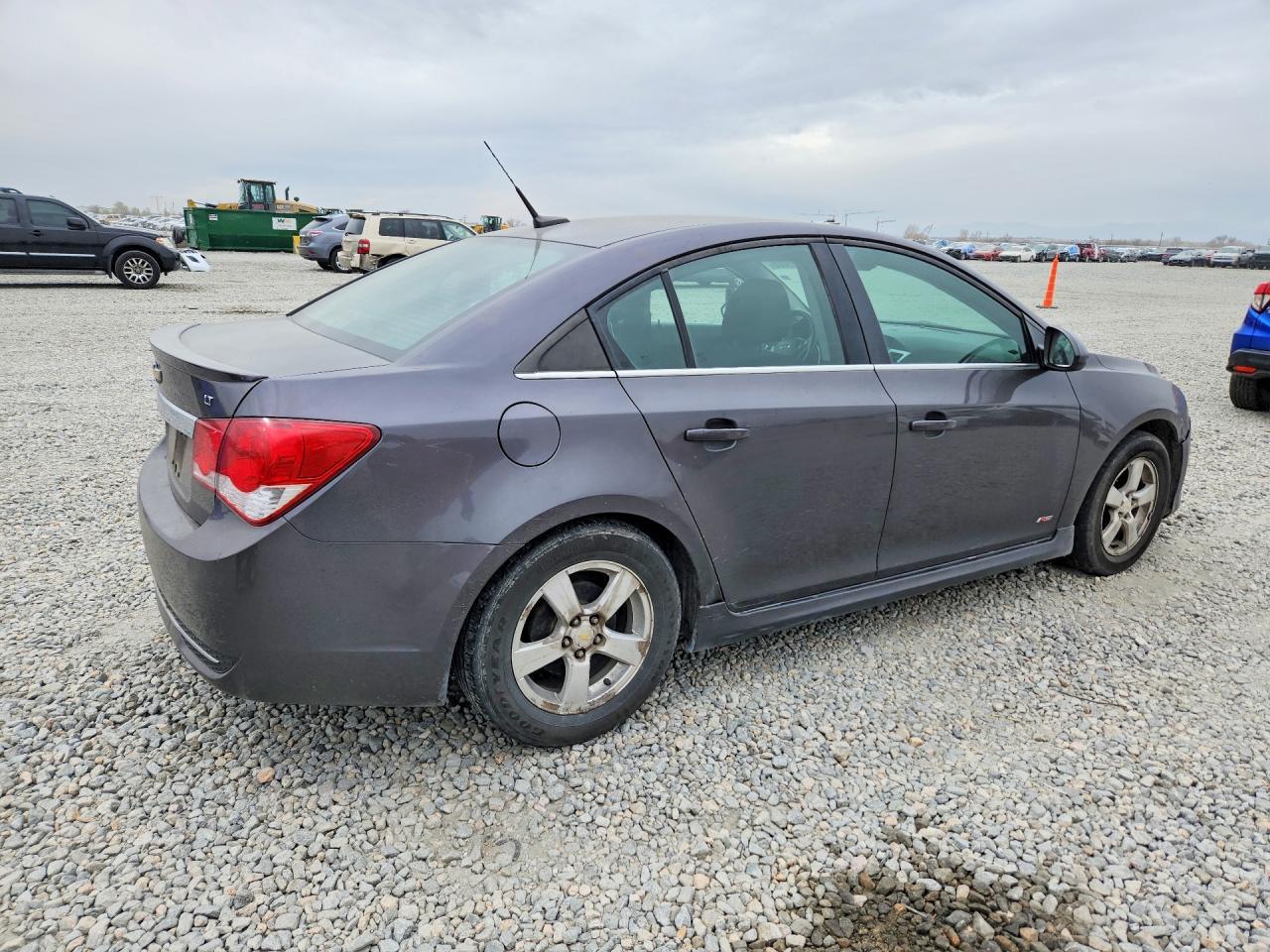 2011 CHEVROLET CRUZE