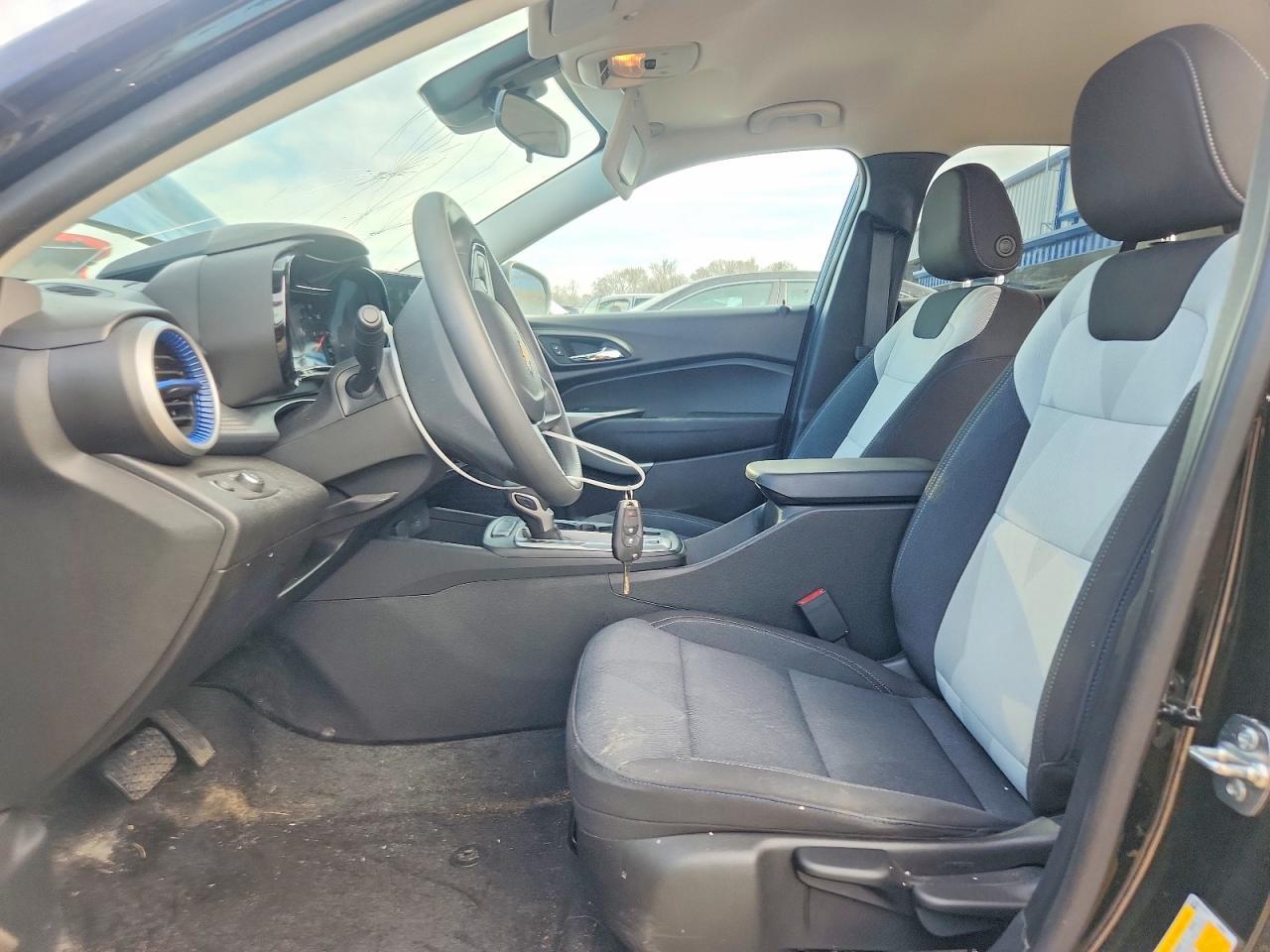 2025 CHEVROLET TRAX