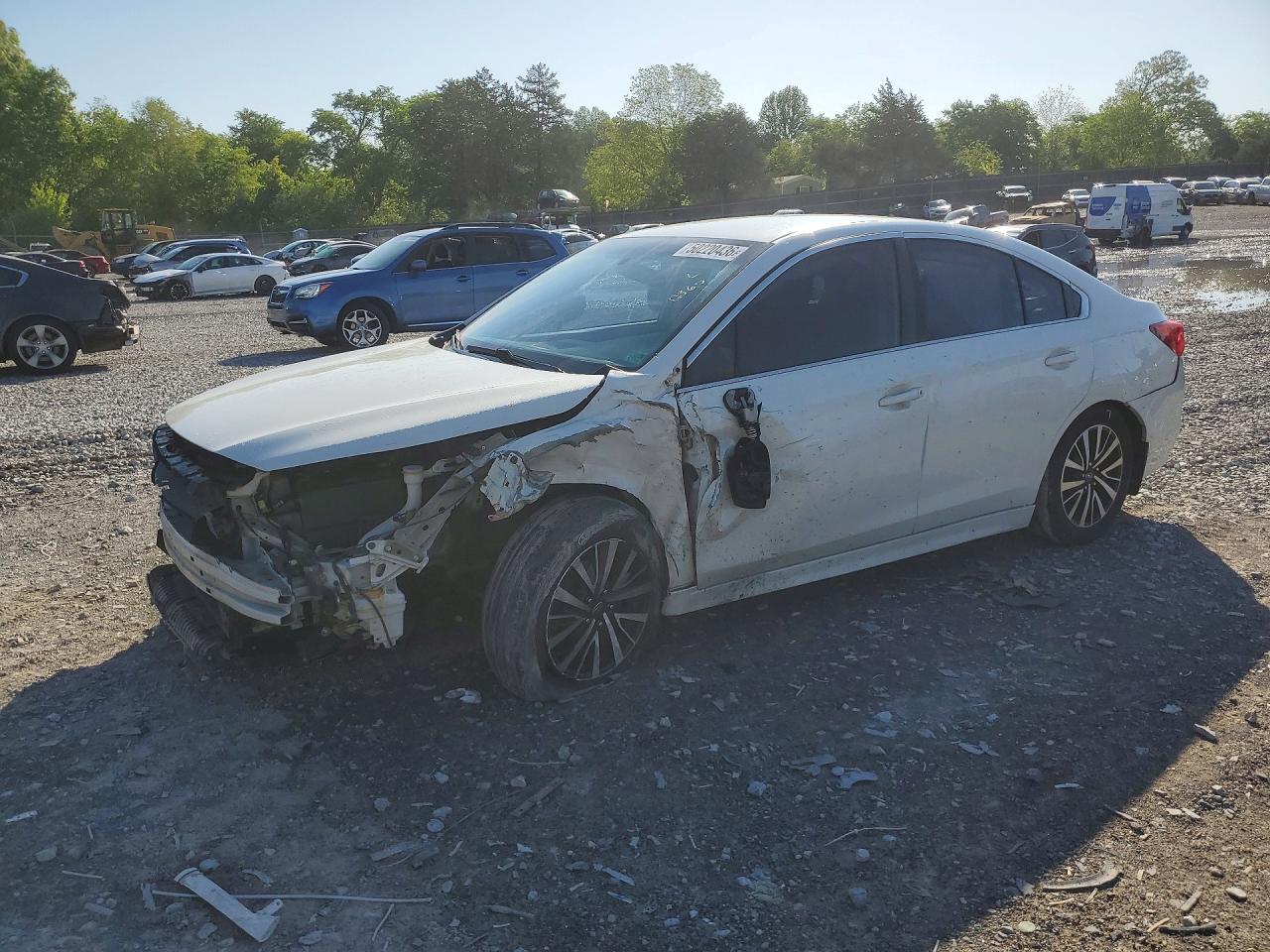 2016 SUBARU Legacy
