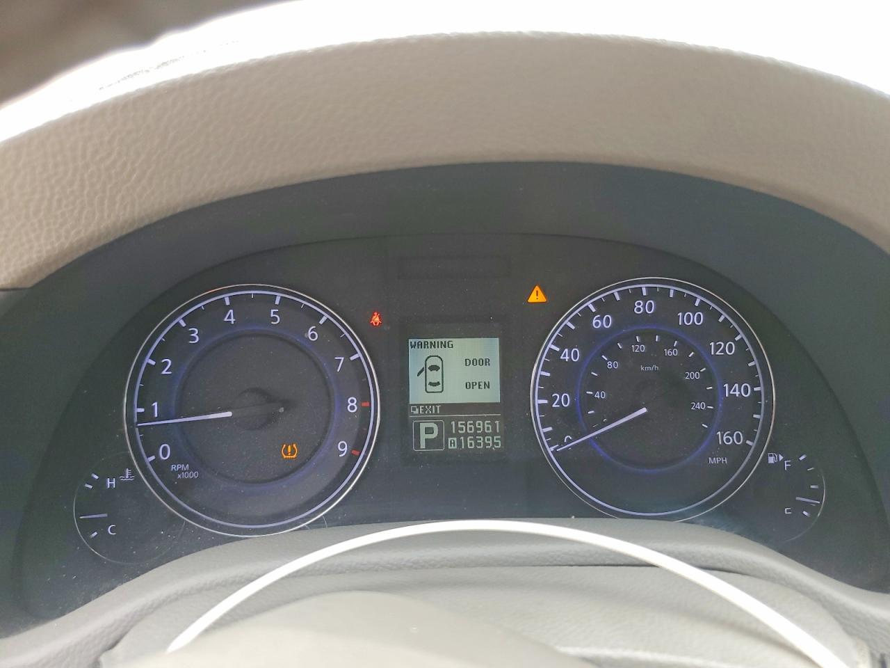 2011 INFINITI G37