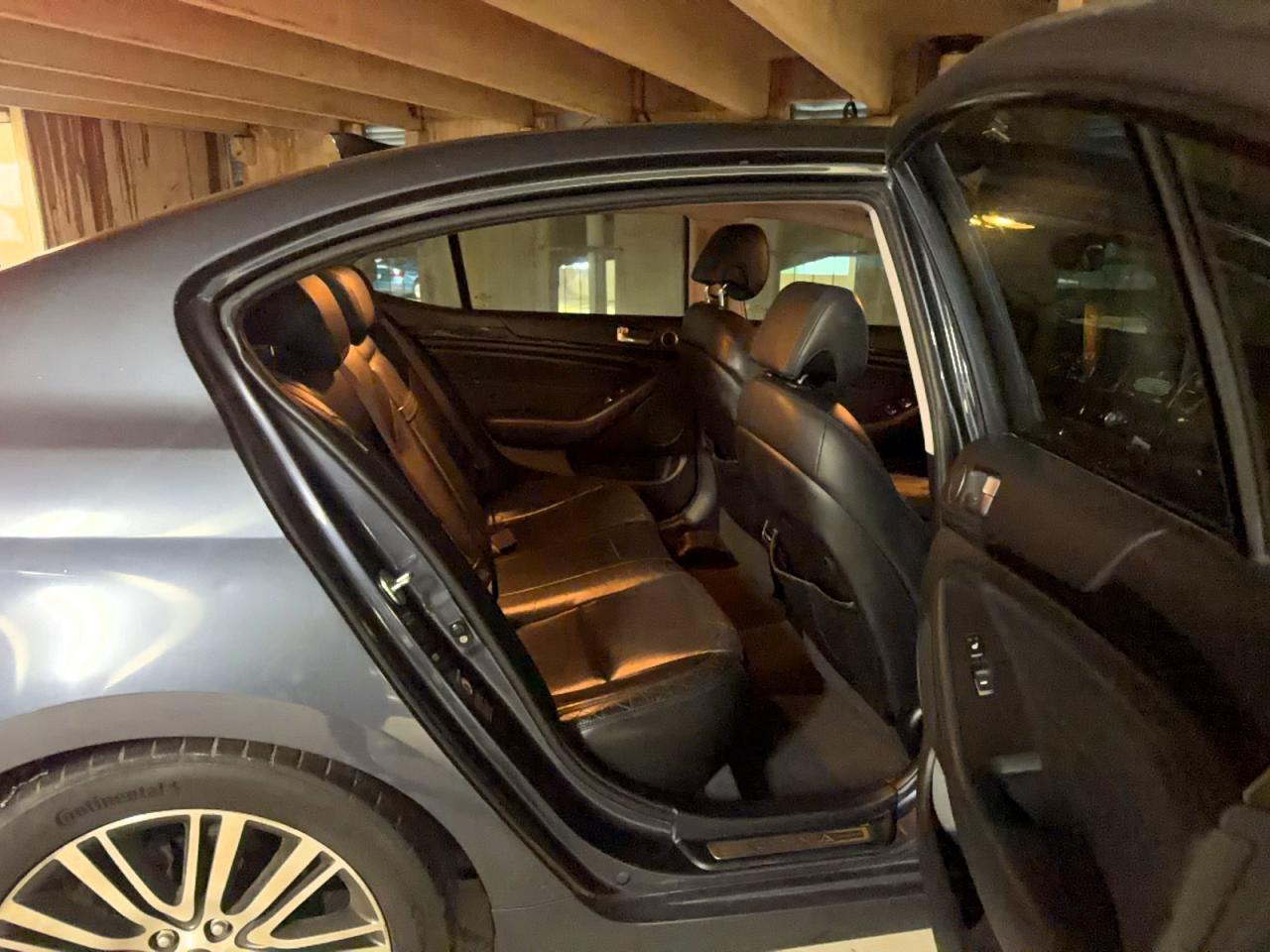 2014 KIA Cadenza