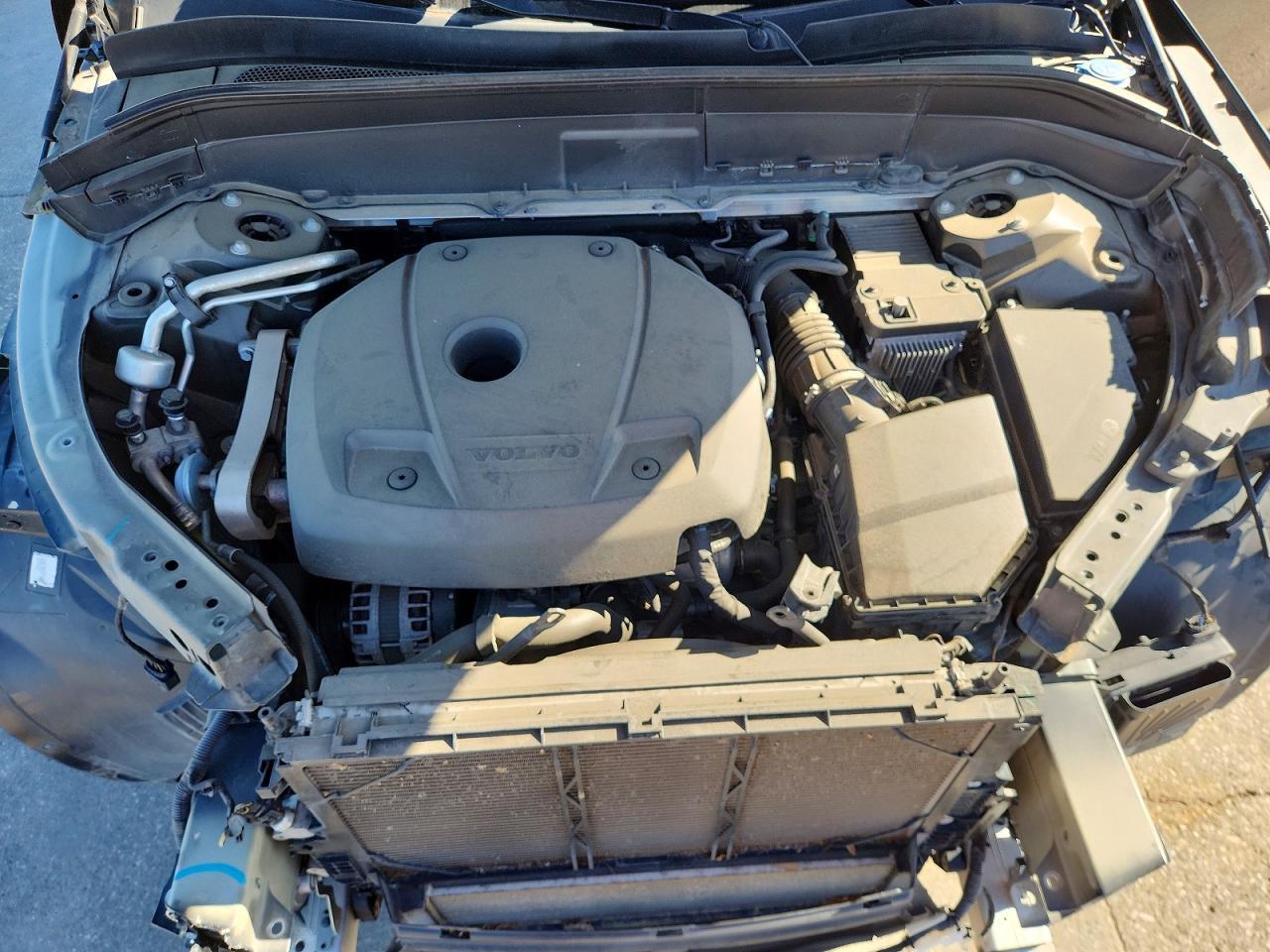 2019 VOLVO XC90