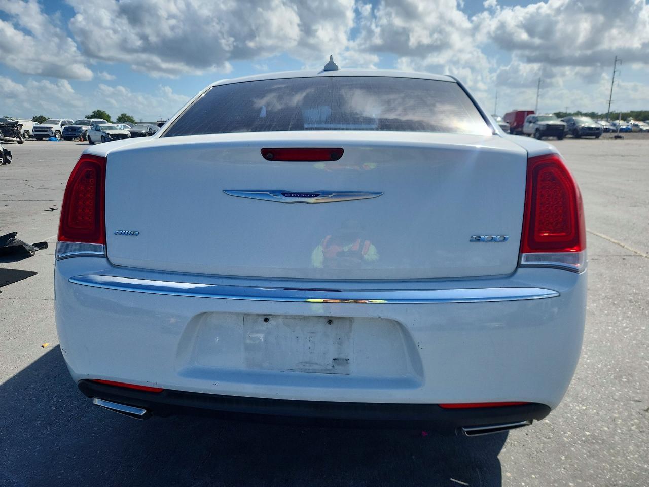2019 CHRYSLER 300