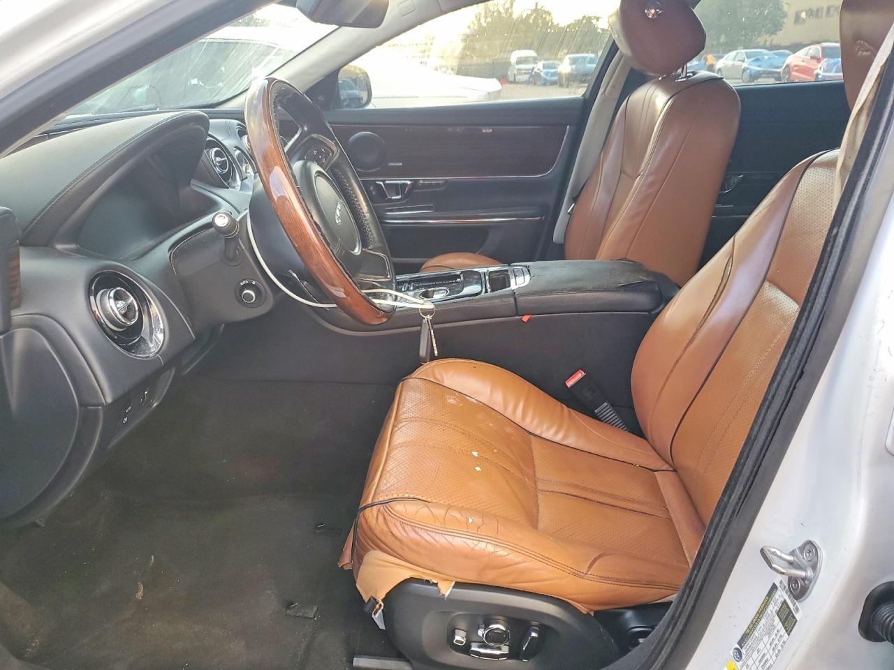 2016 JAGUAR Xj-Series
