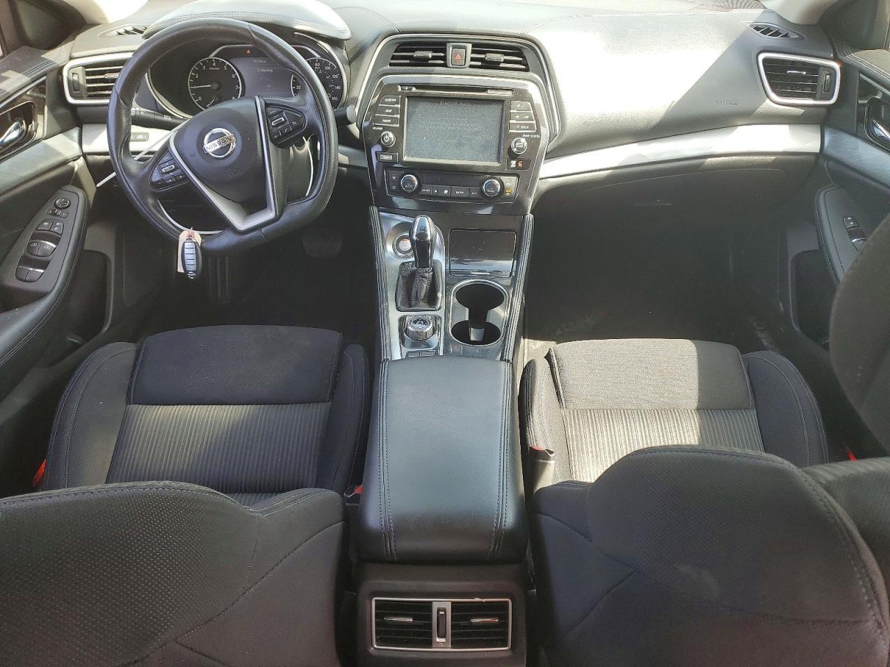 2016 NISSAN Maxima