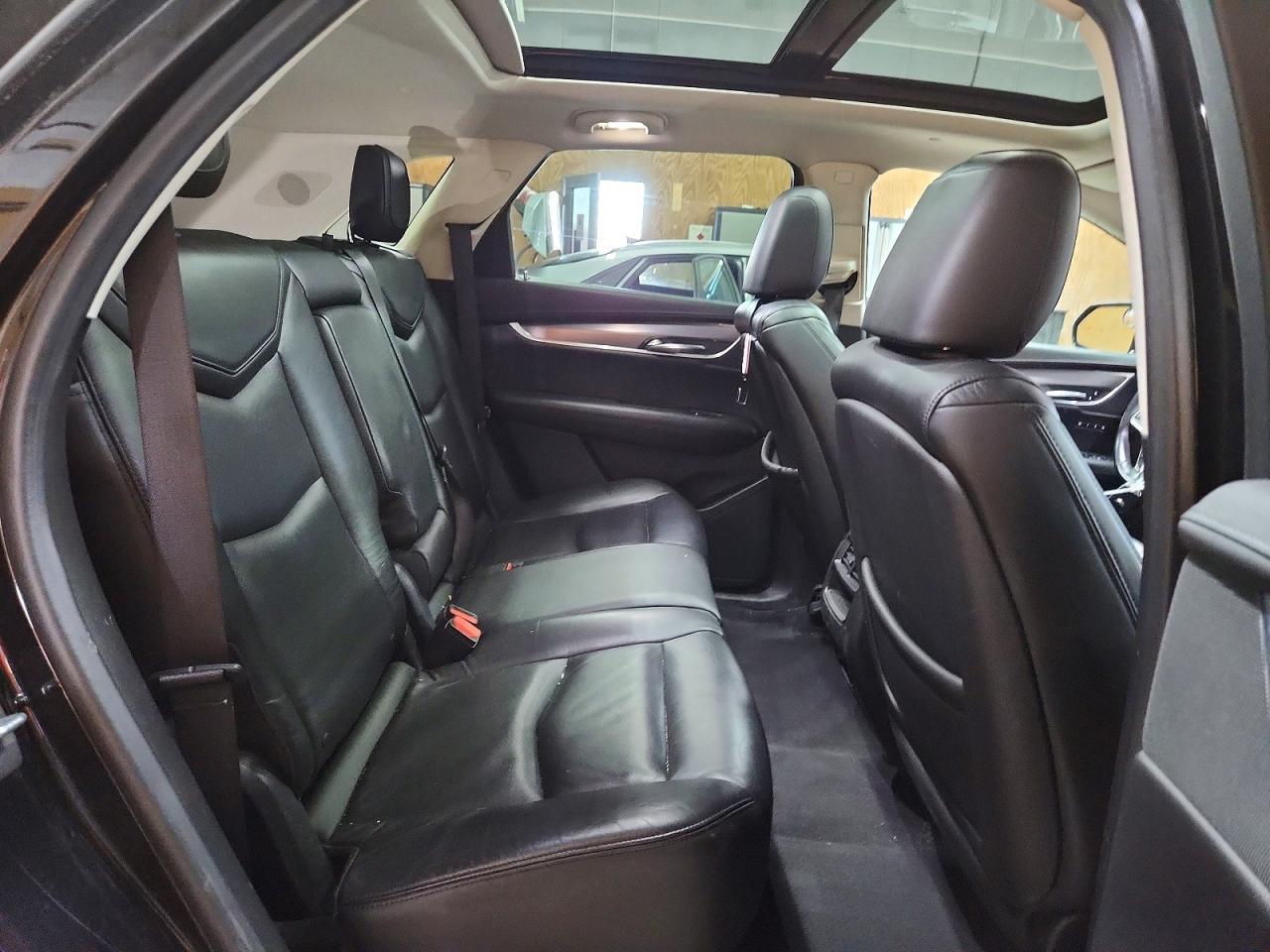 2017 CADILLAC XT5