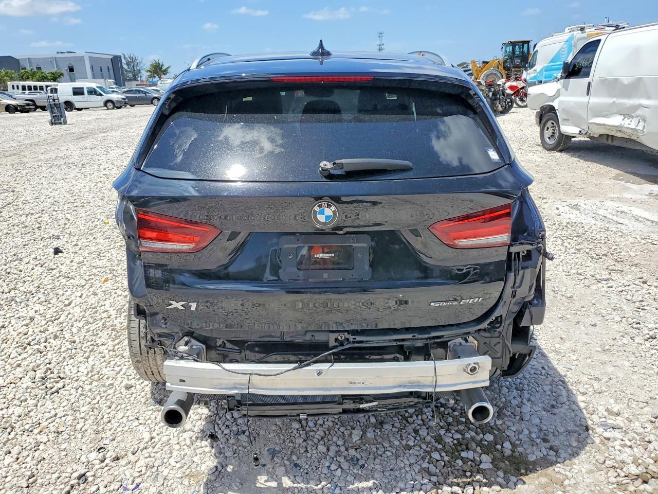 2022 BMW X1