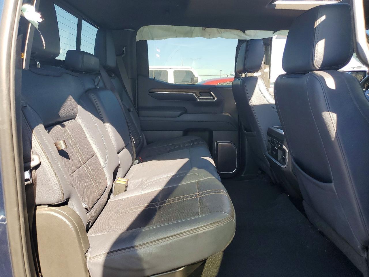 2023 CHEVROLET Silverado