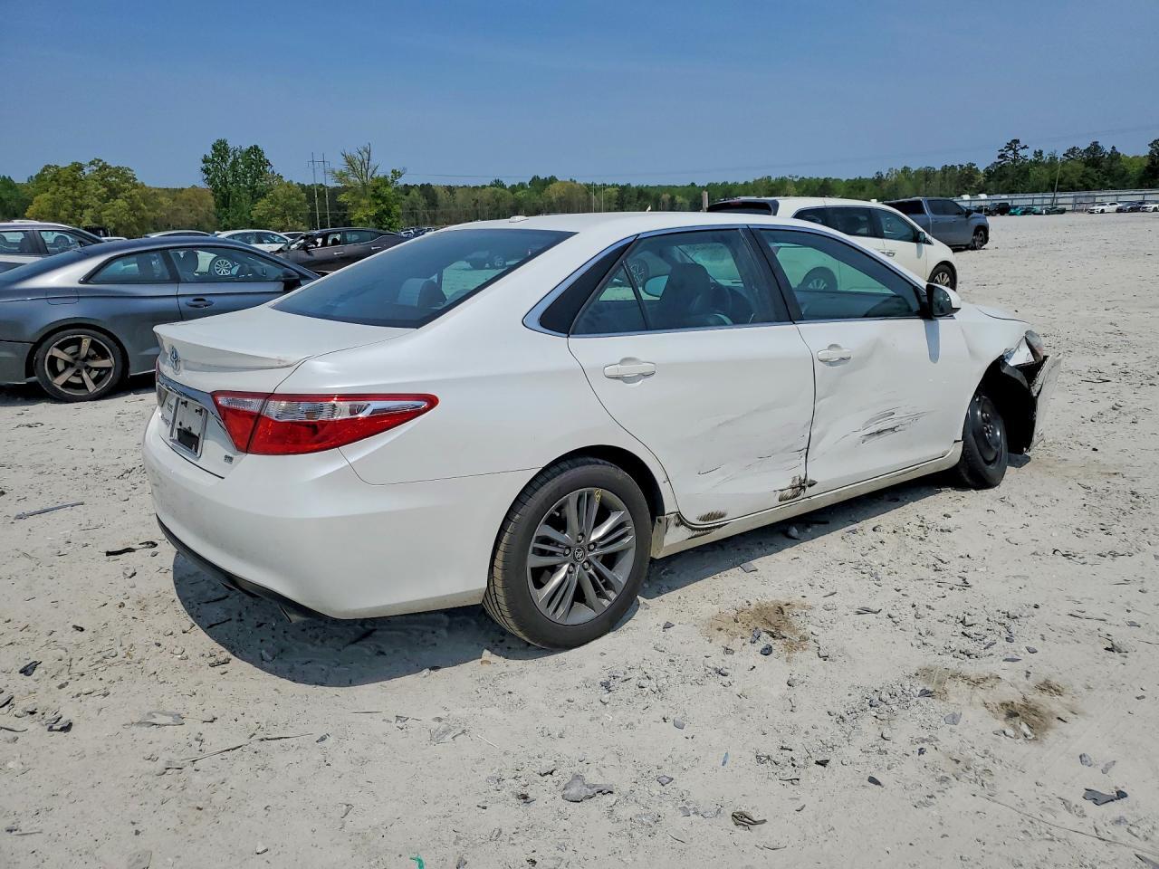 2017 TOYOTA CAMRY