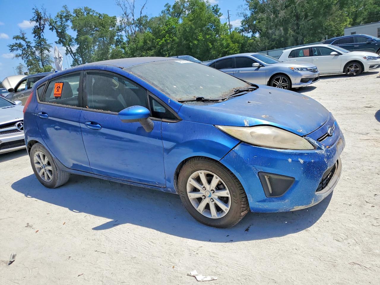 2011 FORD Fiesta