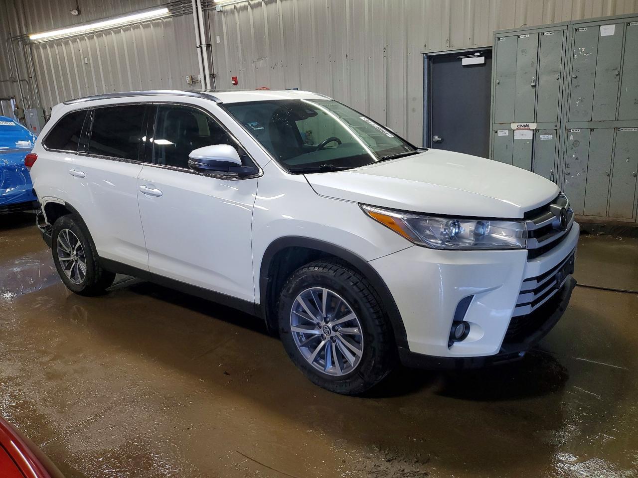 2019 TOYOTA HIGHLANDER