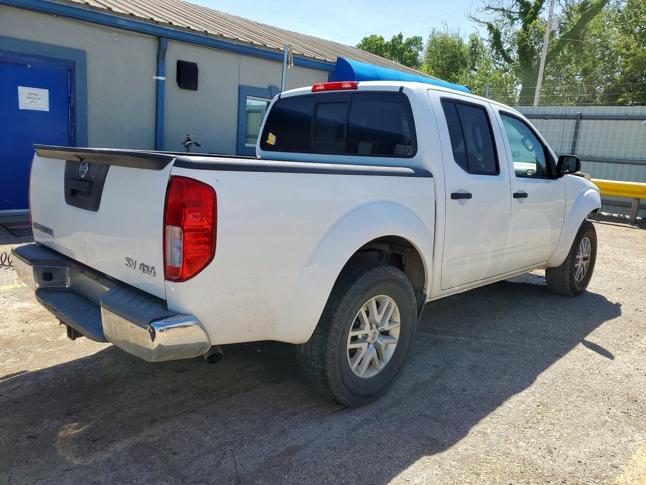 2015 NISSAN Frontier
