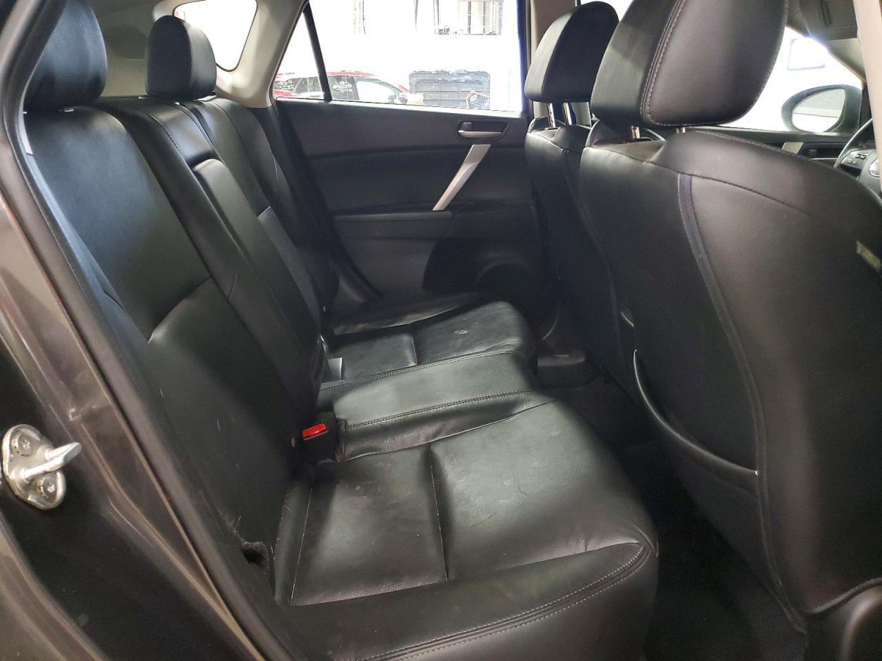 2013 MAZDA 3