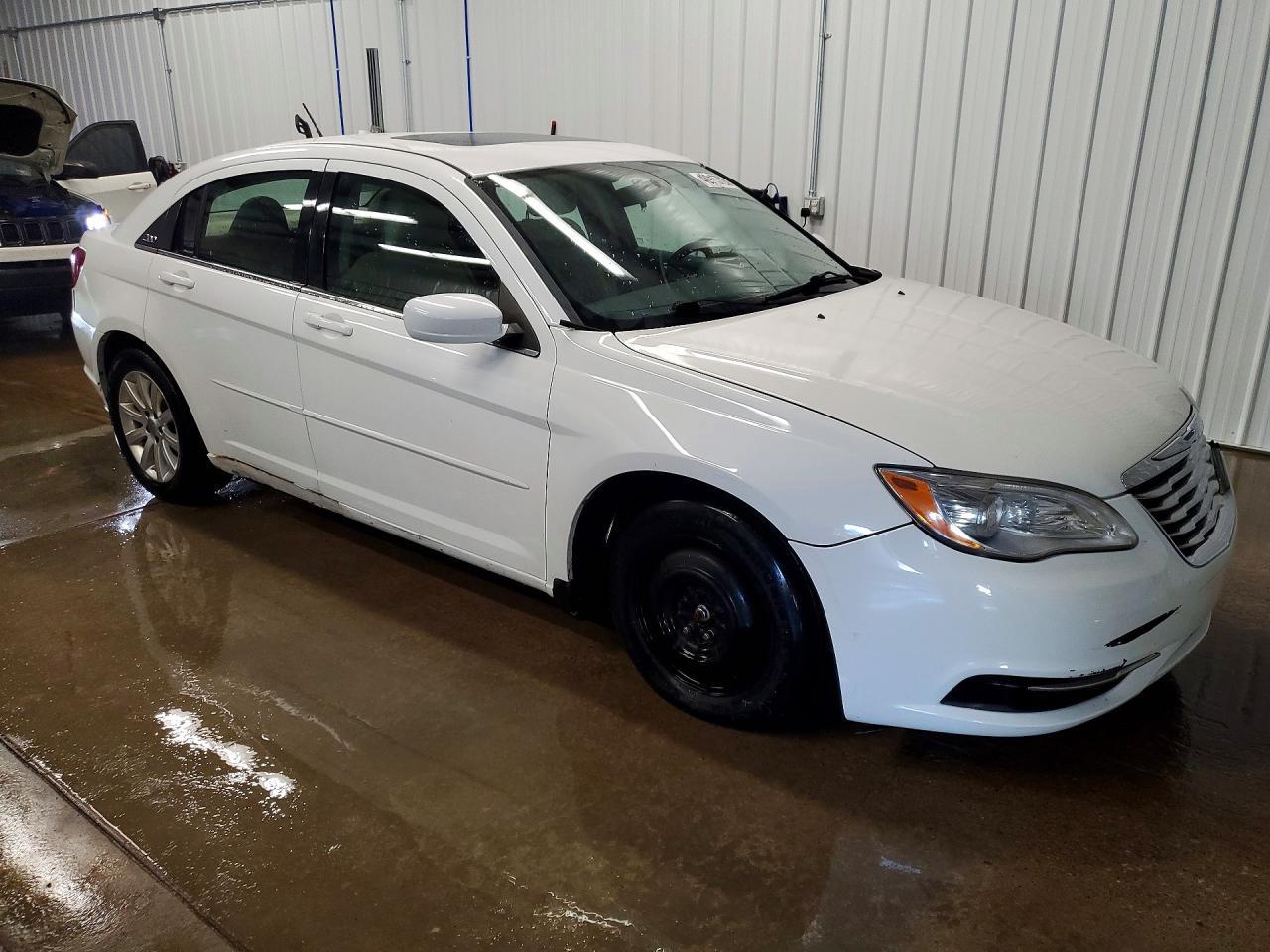 2013 CHRYSLER 200