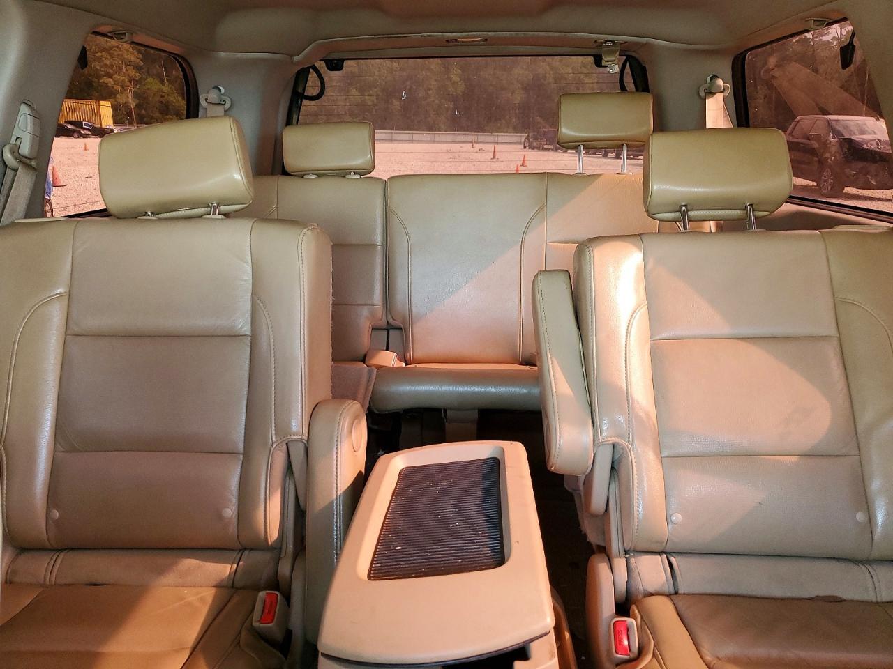 2011 NISSAN Armada