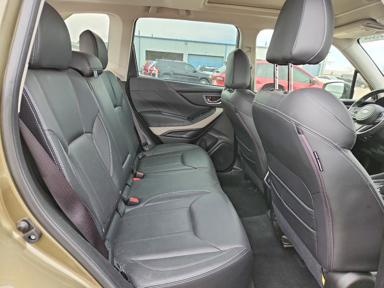 2022 SUBARU FORESTER