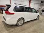 2011 TOYOTA SIENNA