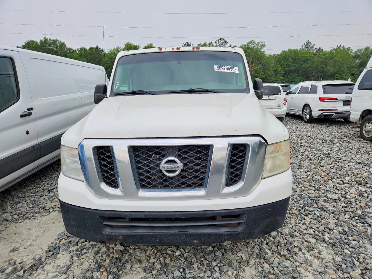 2013 NISSAN Nv