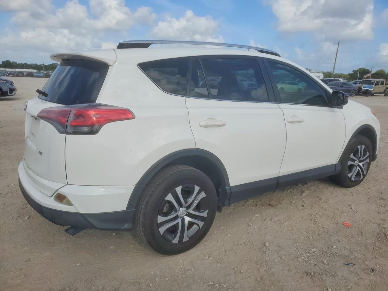 2016 TOYOTA RAV4