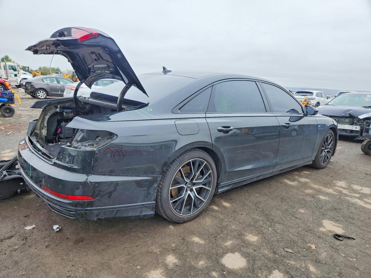 2021 AUDI A8