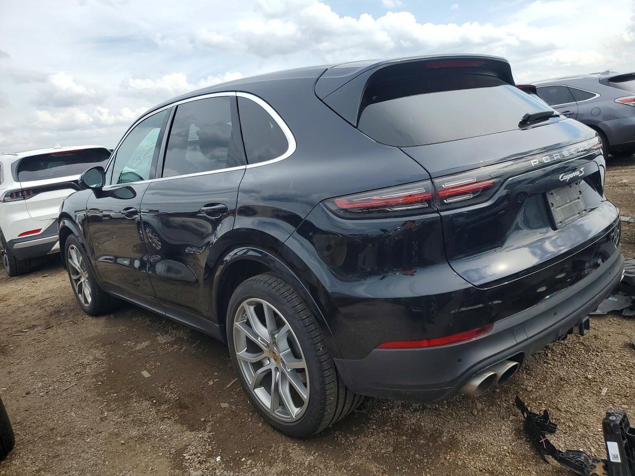 2019 PORSCHE CAYENNE