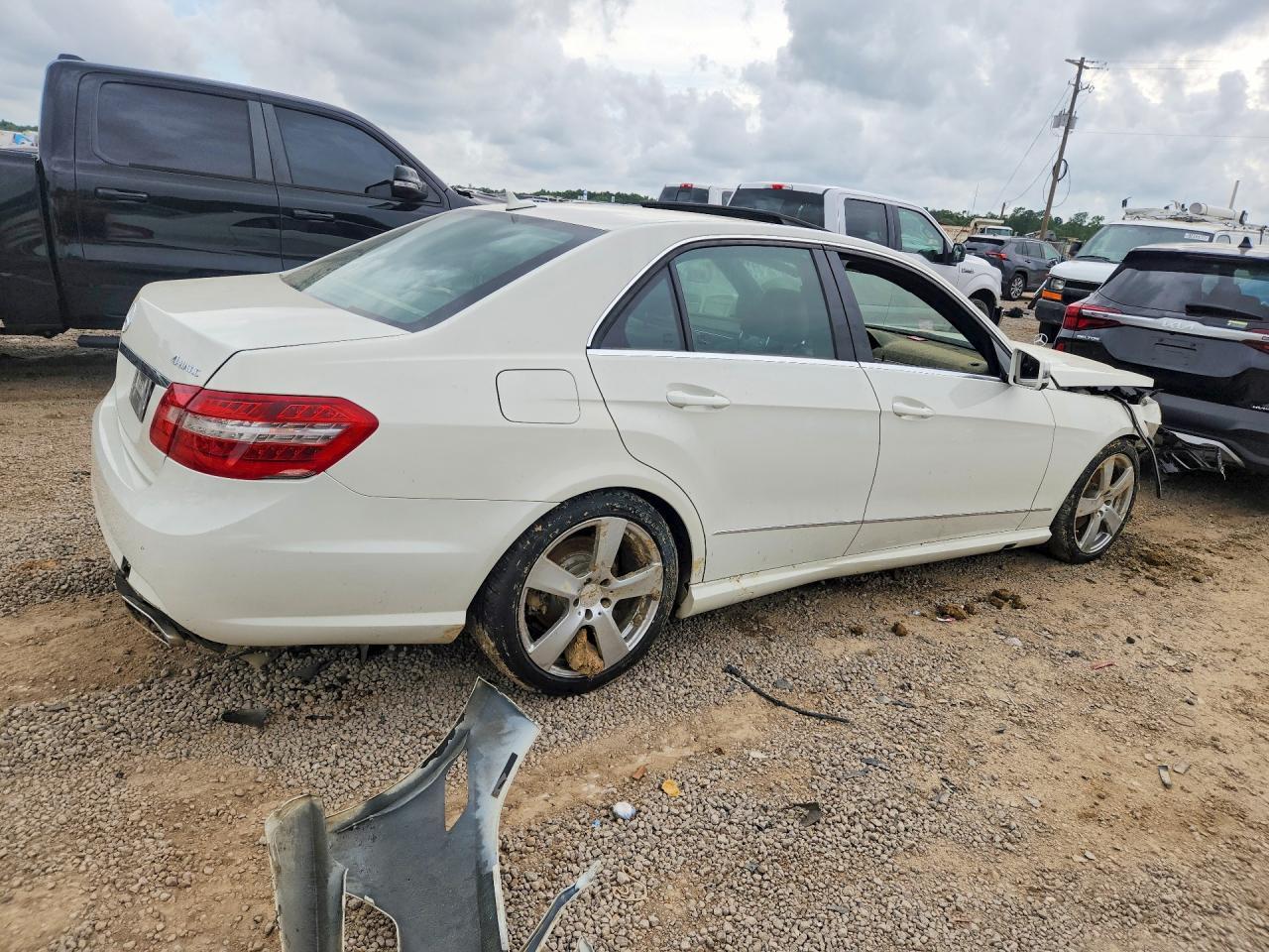2010 MERCEDES-BENZ E-Class