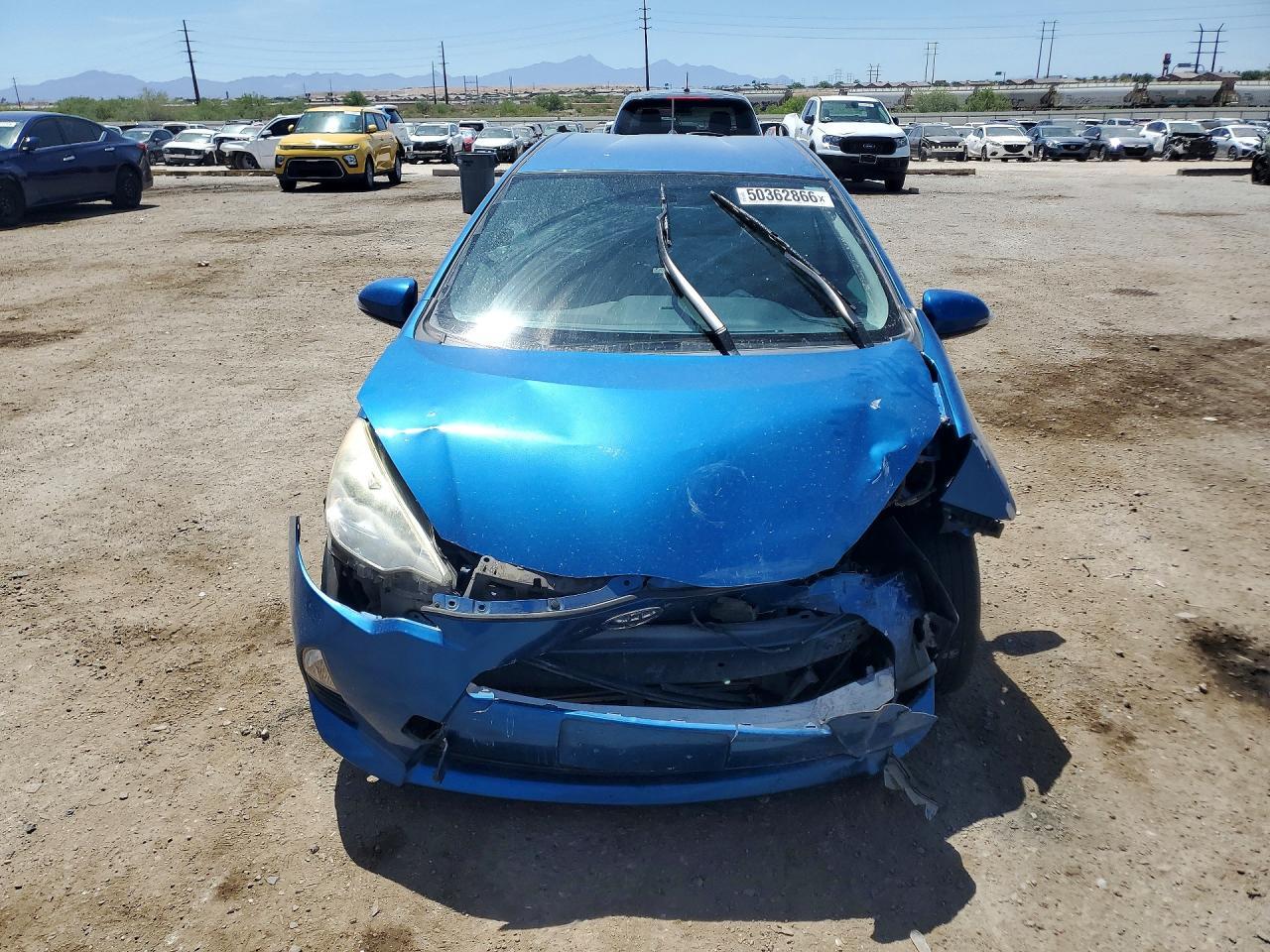 2013 TOYOTA Prius c
