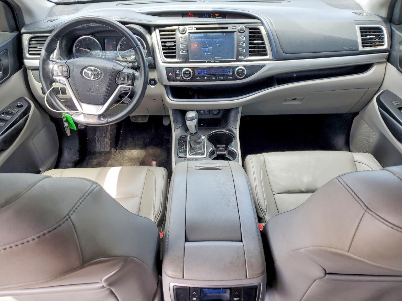 2017 TOYOTA HIGHLANDER