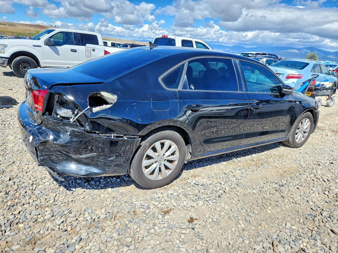 2014 VOLKSWAGEN Passat