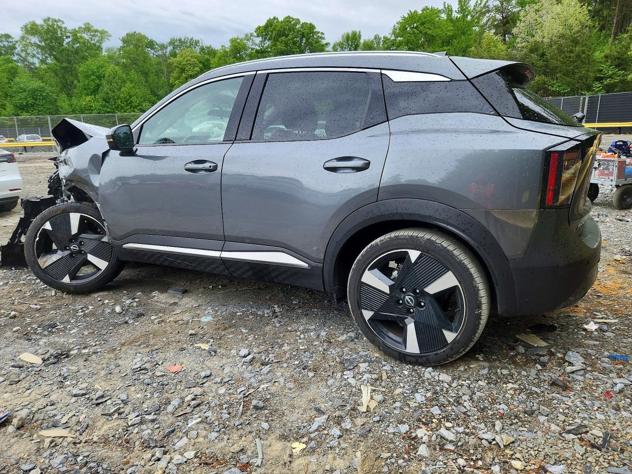 2025 NISSAN KICKS