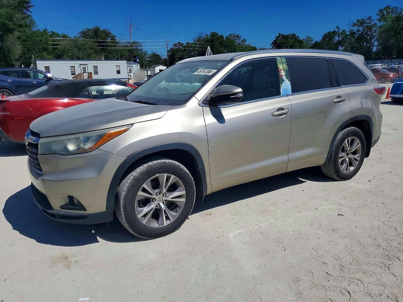 2015 TOYOTA HIGHLANDER