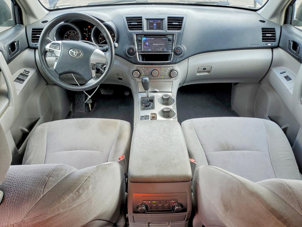 2013 TOYOTA HIGHLANDER