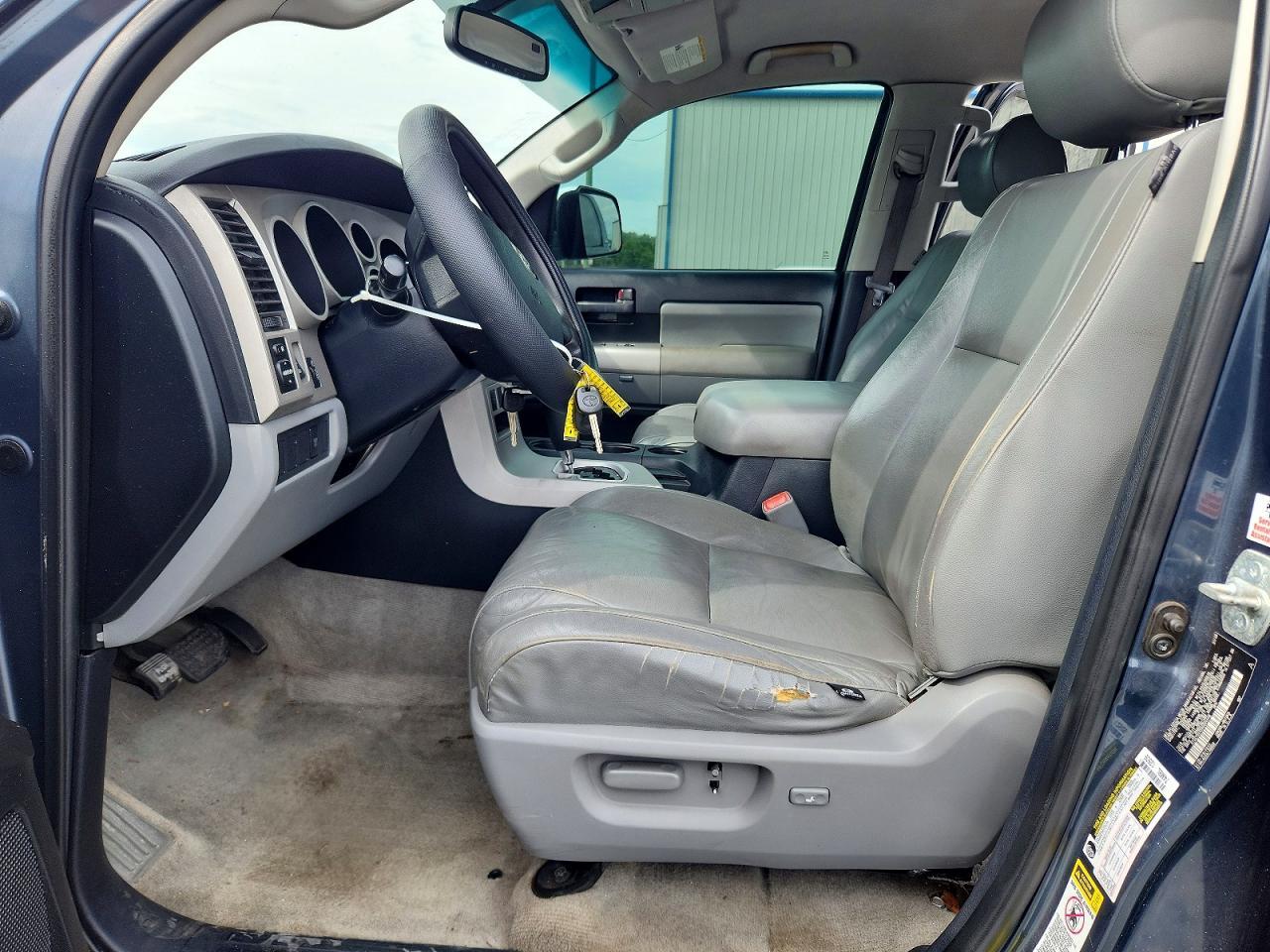 2008 TOYOTA Sequoia