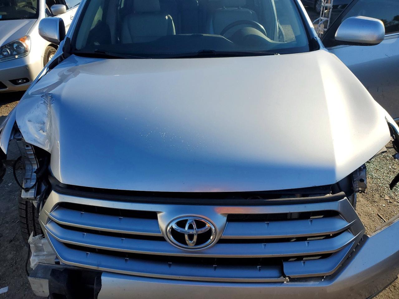 2013 TOYOTA HIGHLANDER