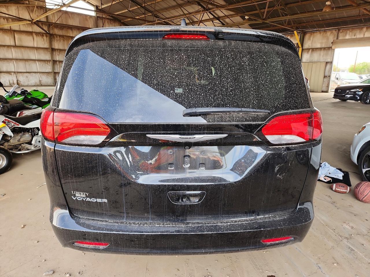 2023 CHRYSLER Voyager