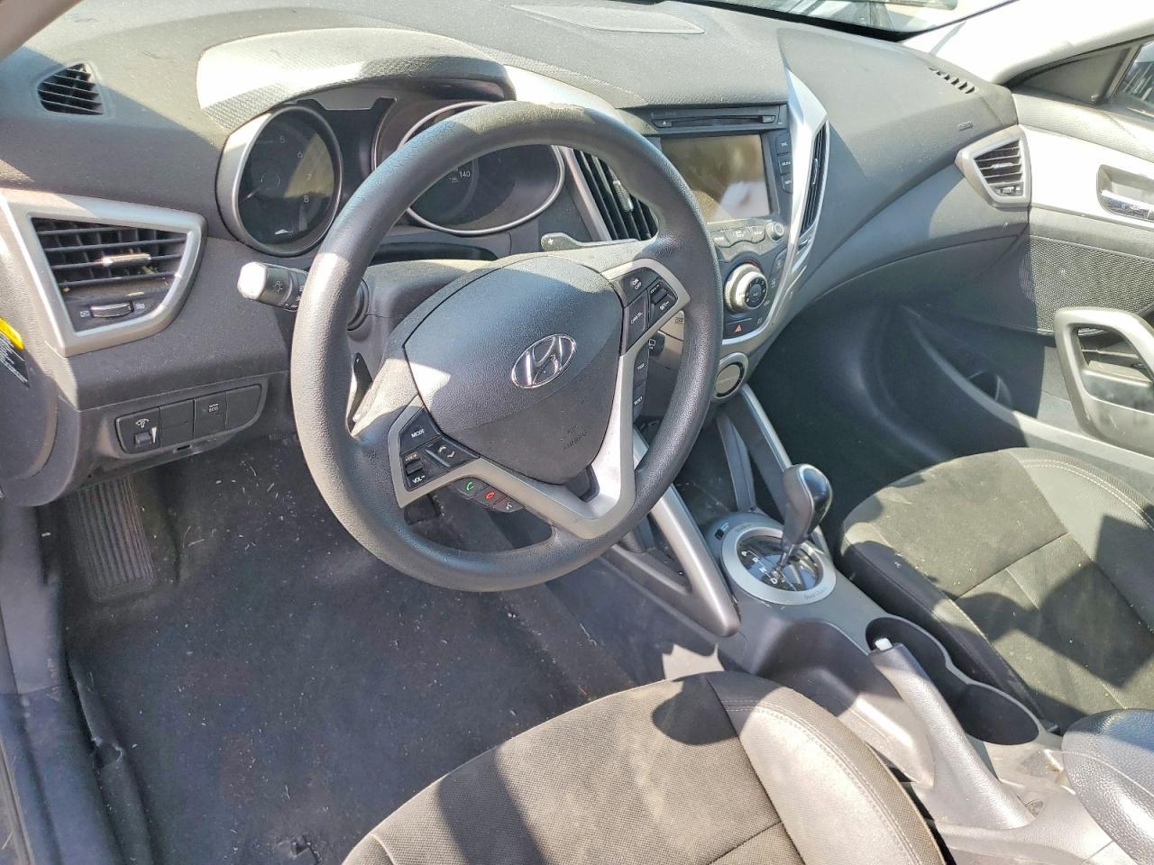 2013 HYUNDAI VELOSTER