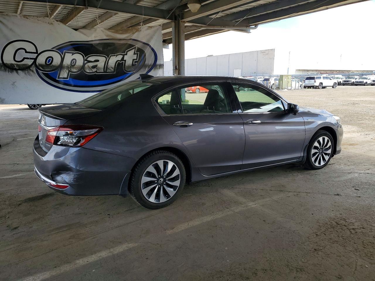 2017 HONDA ACCORD
