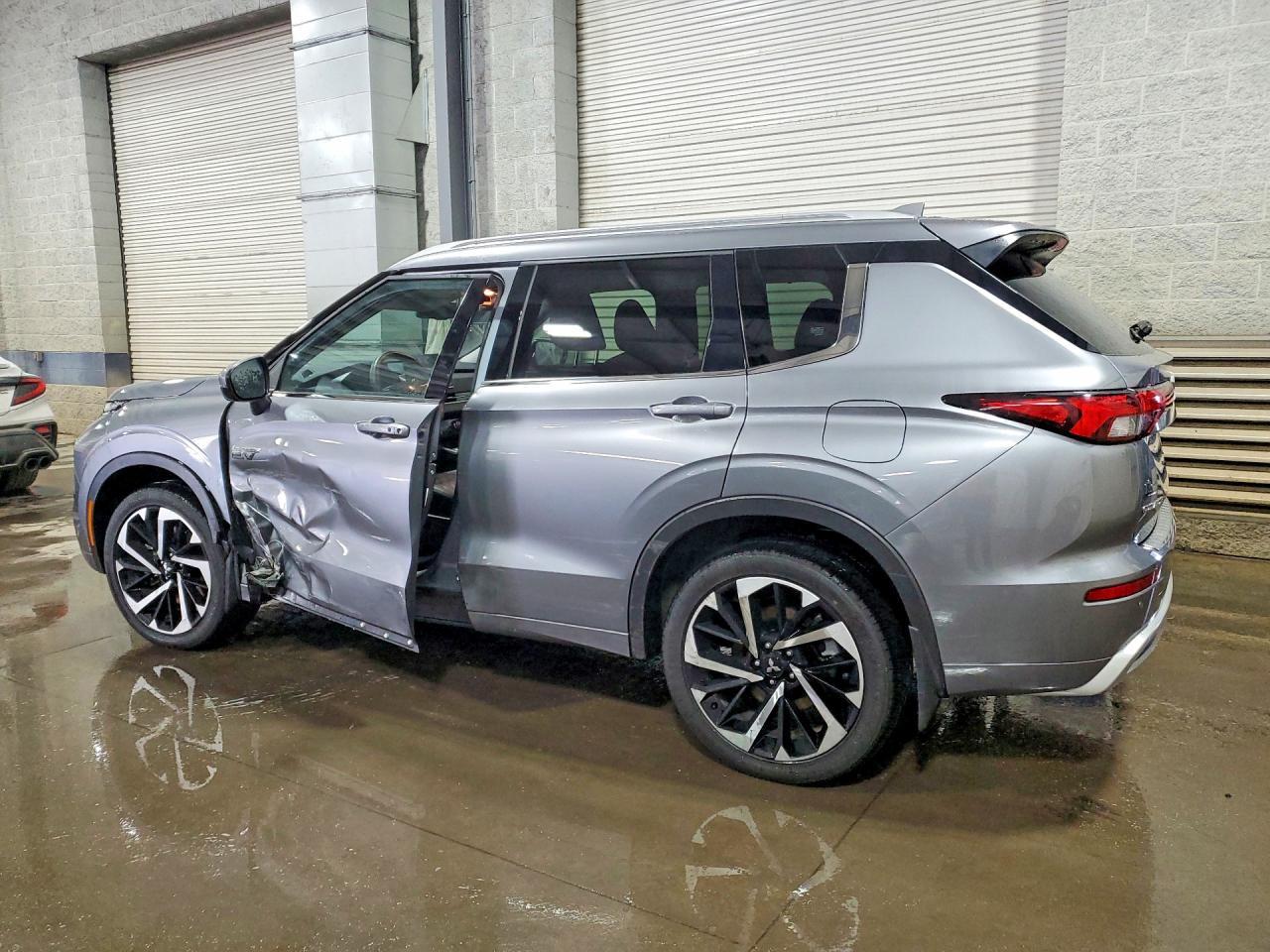 2023 MITSUBISHI outlander