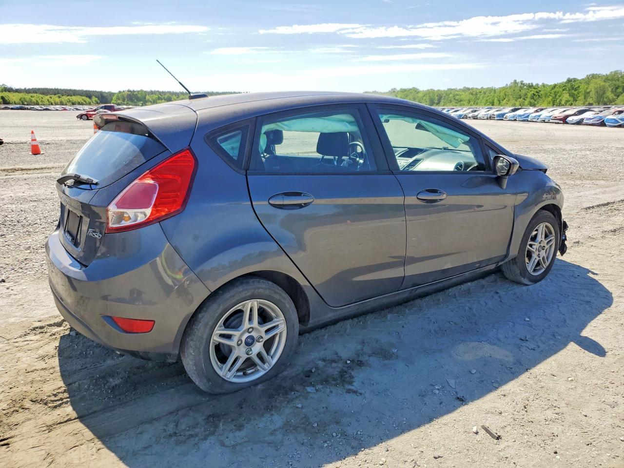 2017 FORD Fiesta