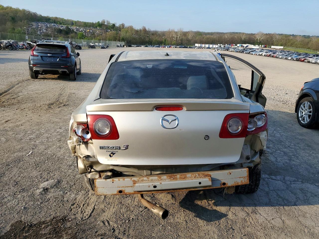 2005 MAZDA 3