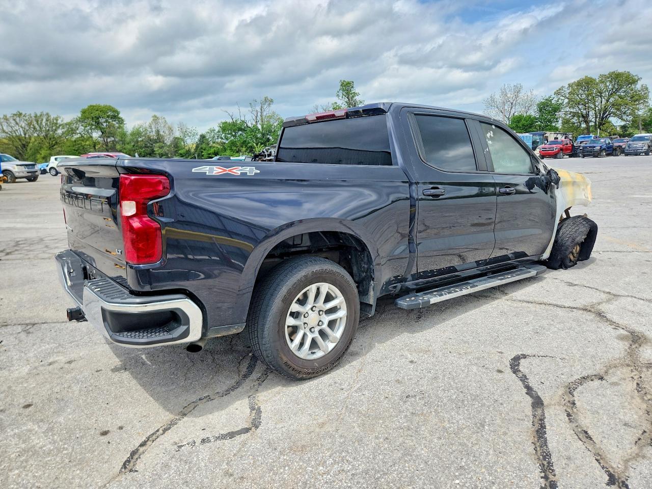 2023 CHEVROLET Silverado