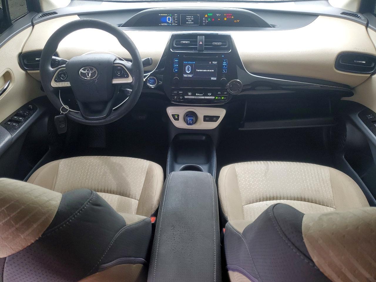 2016 TOYOTA PRIUS