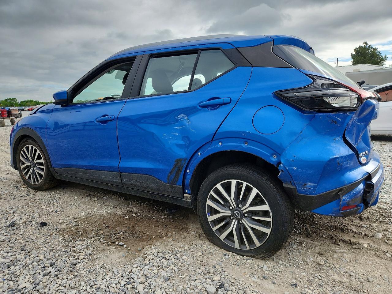 2022 NISSAN KICKS