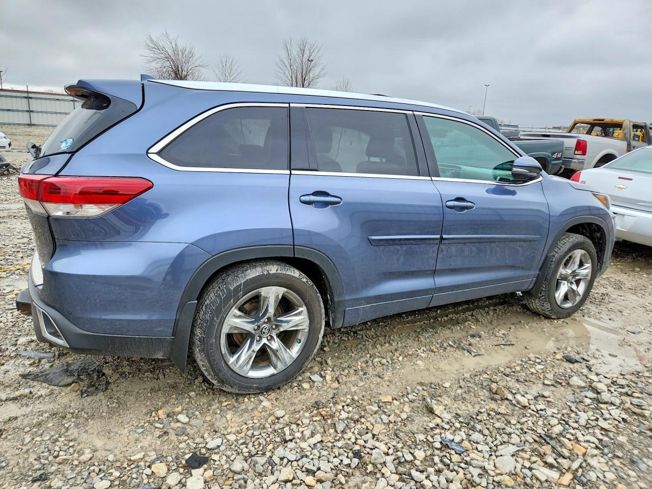 2019 TOYOTA HIGHLANDER