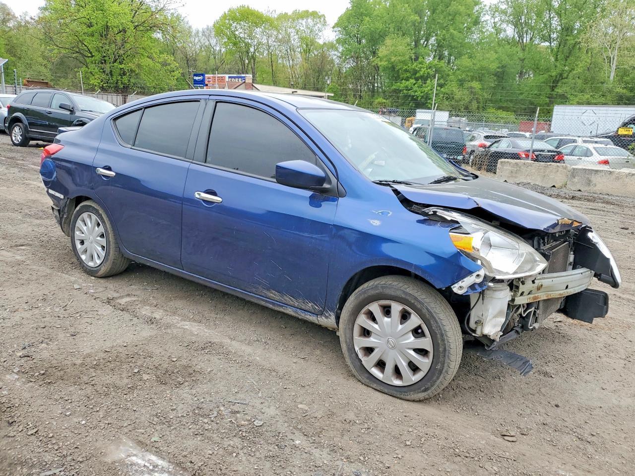 2019 NISSAN VERSA