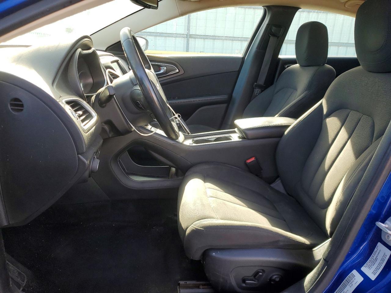 2015 CHRYSLER 200
