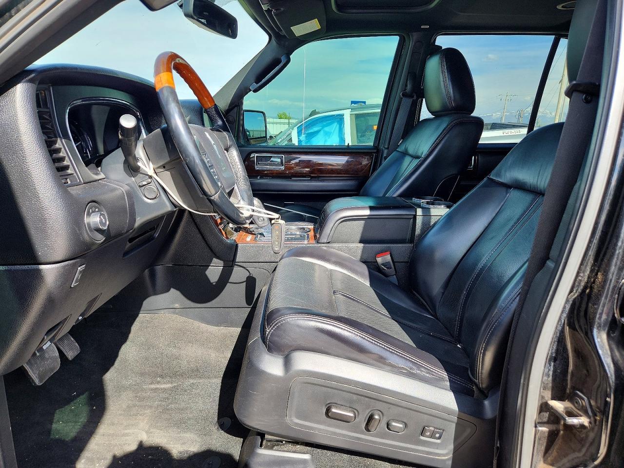 2017 LINCOLN Navigator