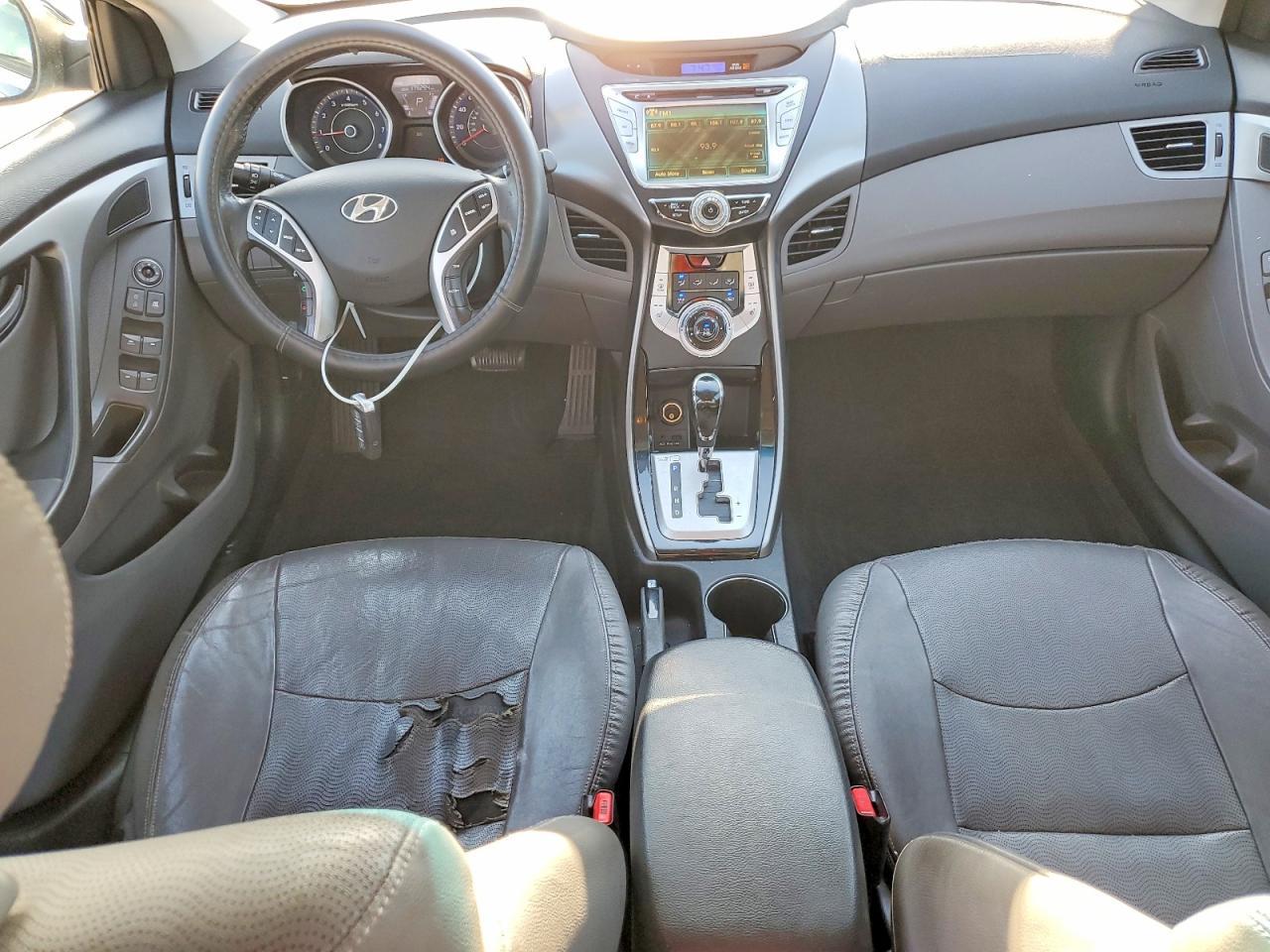 2012 HYUNDAI ELANTRA