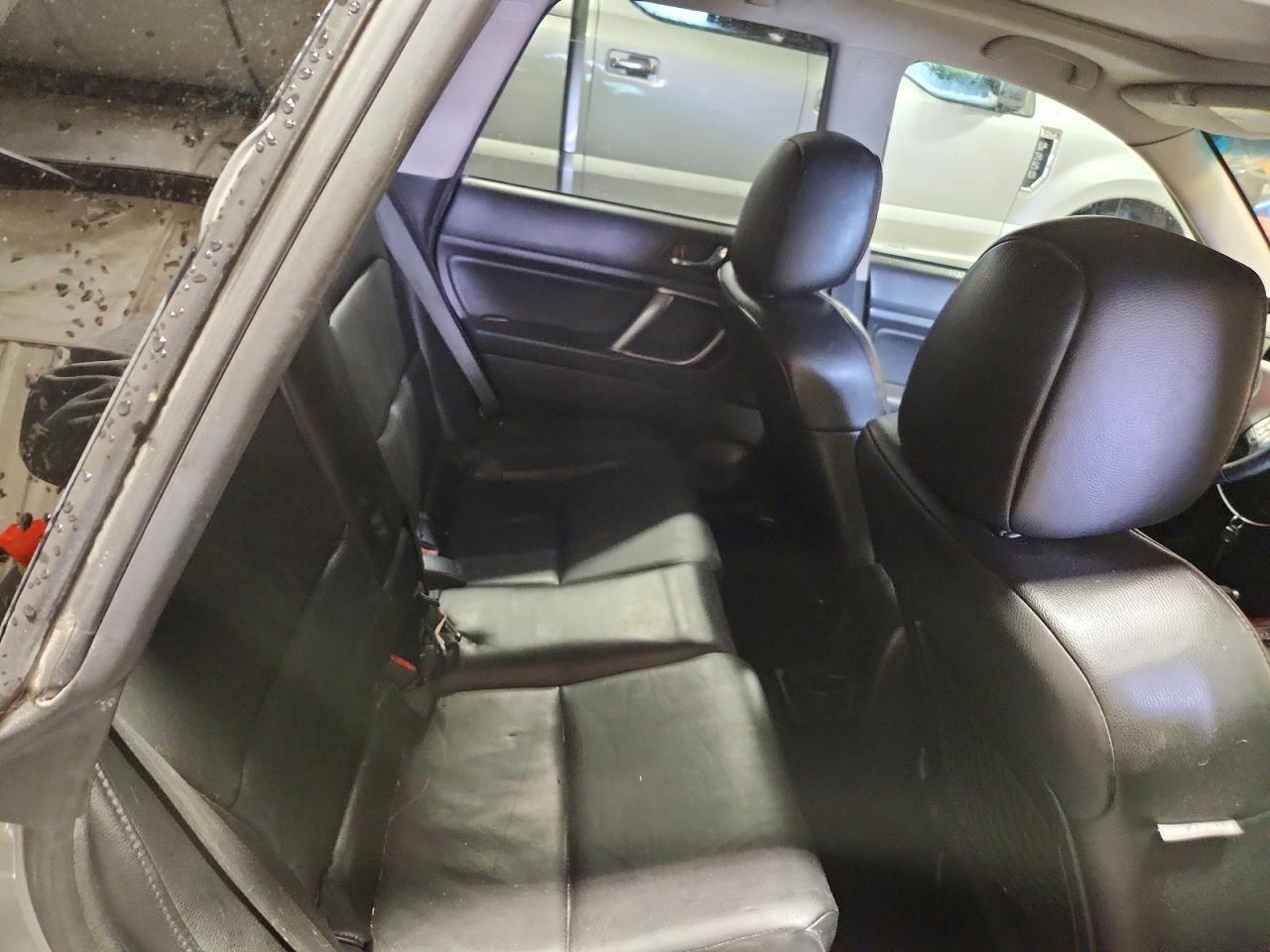 2009 SUBARU Outback