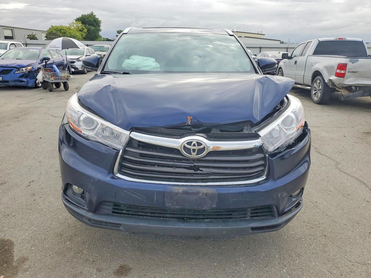 2015 TOYOTA HIGHLANDER